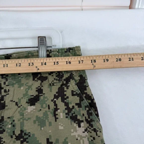 US Navy Type III Cargo Pants Mens M 34x30 Green NWU AOR2 Digital Camo Ripstop